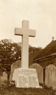 Brighstone : War Memorial