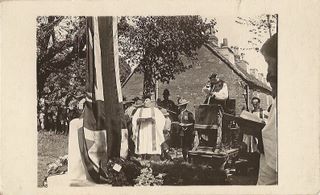 Carisbrooke War memorial unveiling