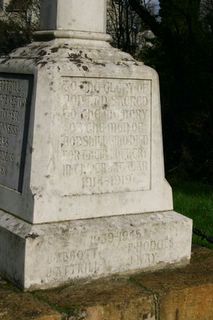 Godshill : War memorial