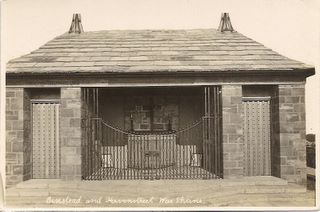 Haven Street : Shrine