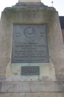 Newport : War memorial  
