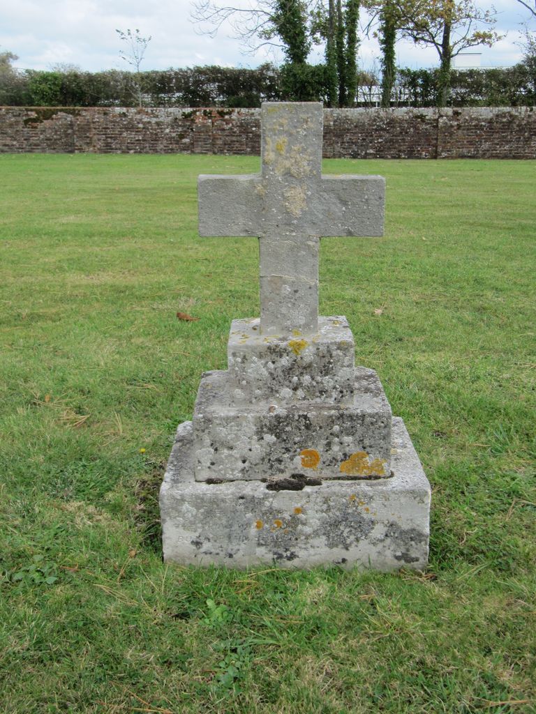 Parkhurst Military Cemetery : Grave 28 unknown