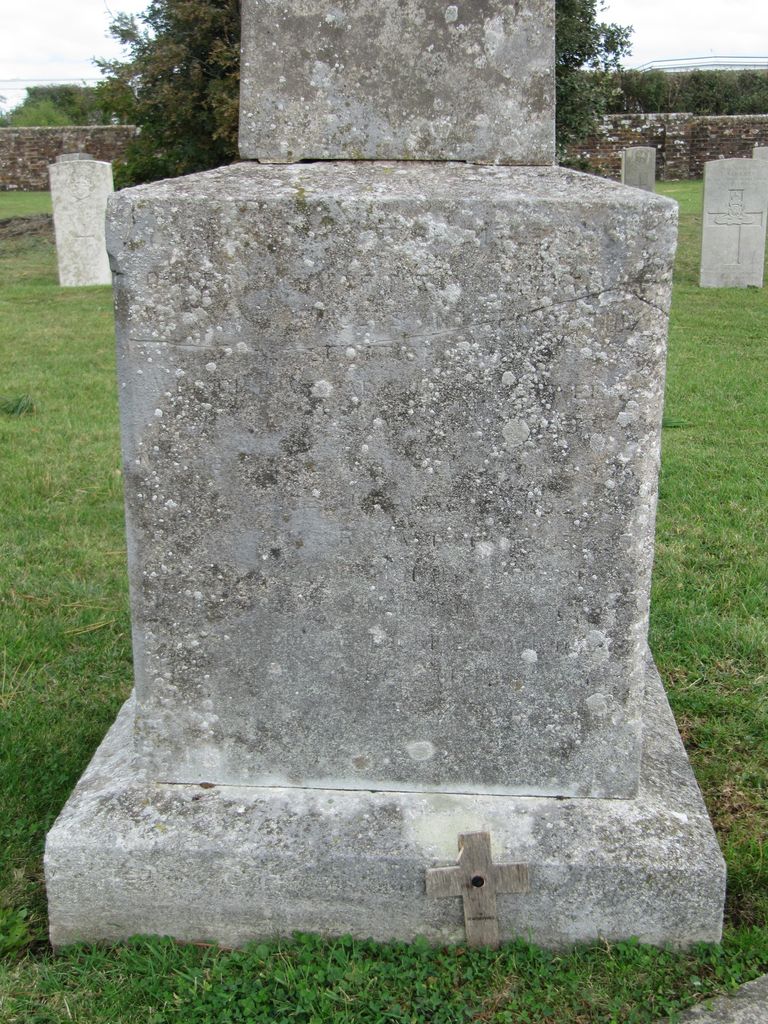 Parkhurst Military Cemetery : Scottish Rifles : Fitzgerald etc