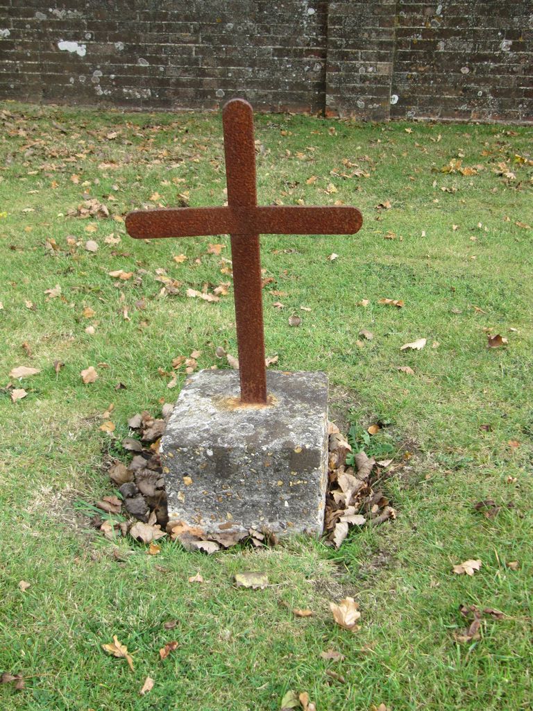 Parkhurst Military Cemetery : unknown