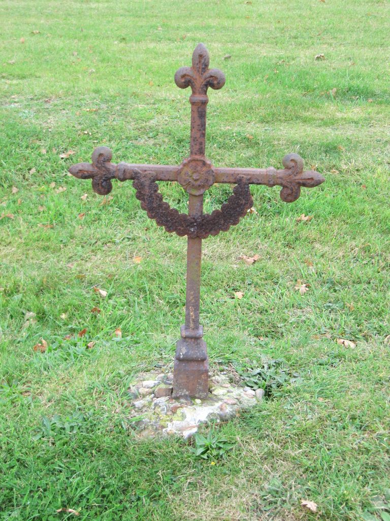 Parkhurst Military Cemetery : unknown