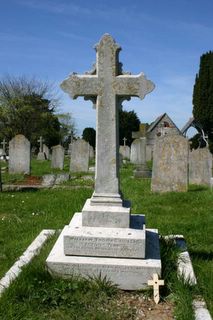 Ryde Borough Cemetery : W T Hollis
