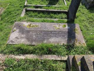 Ventnor Cemetery : A Moore