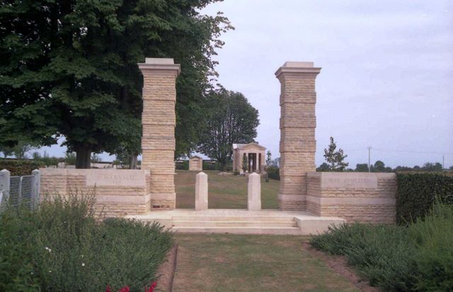 St. Manvieu CWGC Cemetery